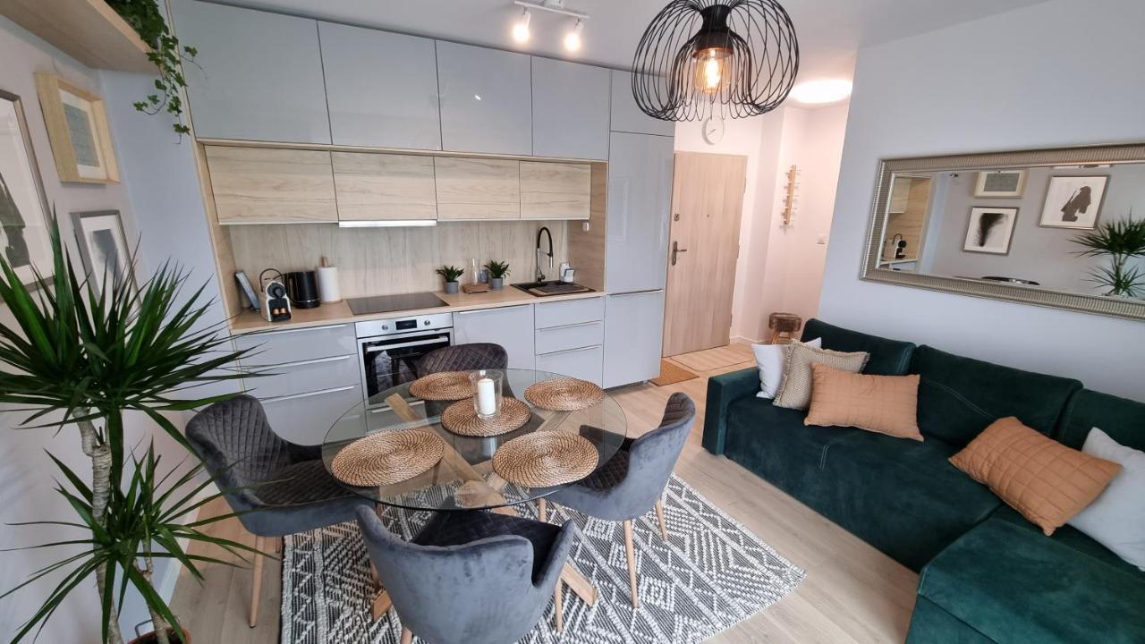 Apartament Mlody Gdansk - Bezplatny Parking, Mocne Wifi, Dobre Polaczenie Z Lotniskiem Esterno foto